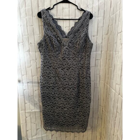 Elegant Gray Lace Dress - Picture 6 of 14